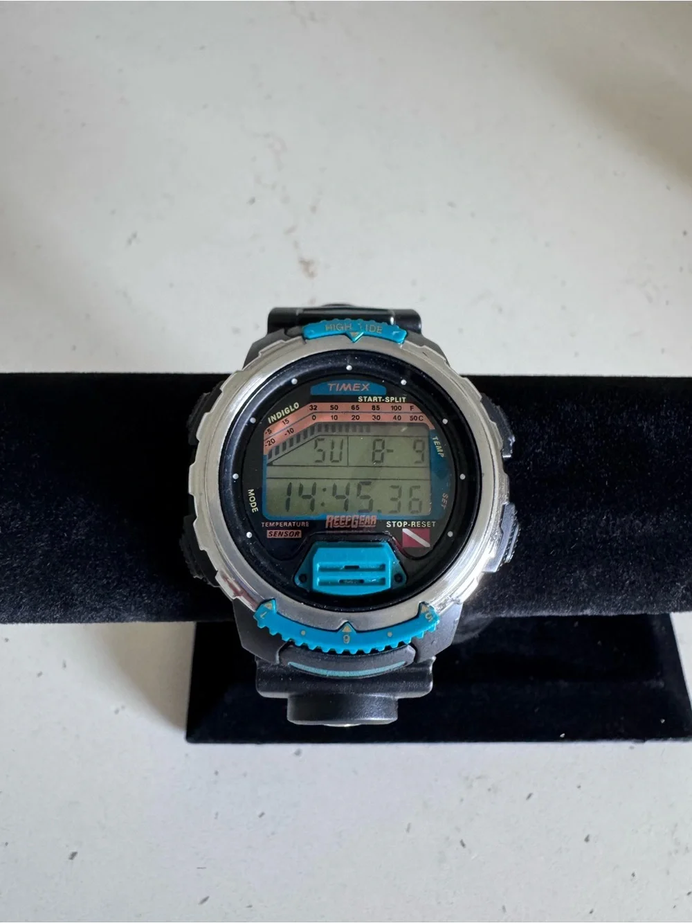 Vintage Timex Reef Gear Indiglo Backlight Illumination digital sports Watch